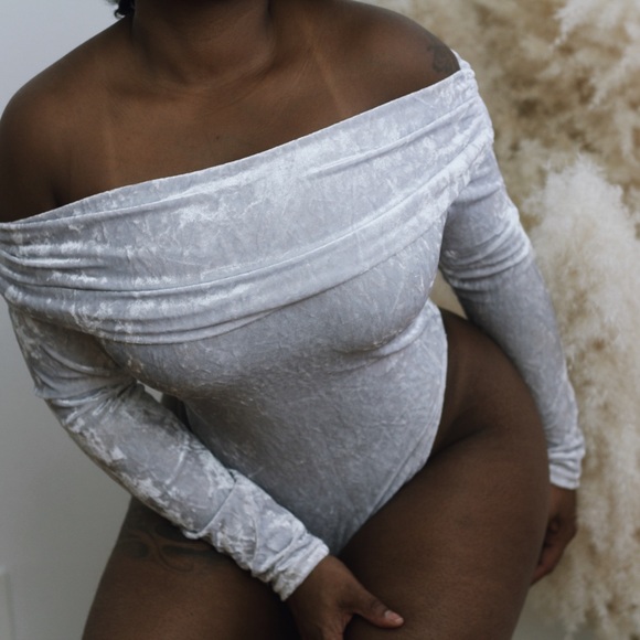 Velvet Off Shoulder Bodysuit - Picture 2 of 6